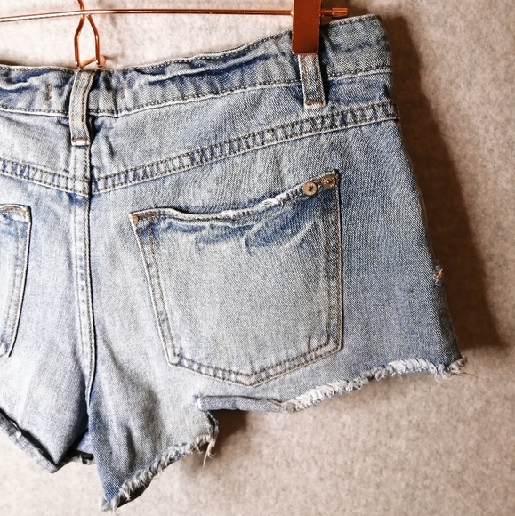 Free People Distressed Jean Shorts - Picture 5 of 6
